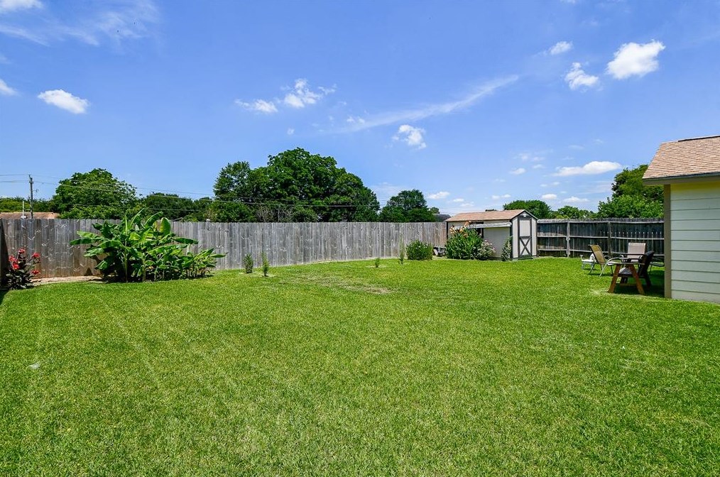 16138 Corsair Rd, Houston TX 77053-3444 exterior