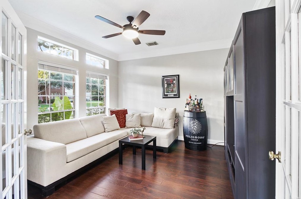 5310 Indian Shr Ln, Houston TX  77041-4299 exterior