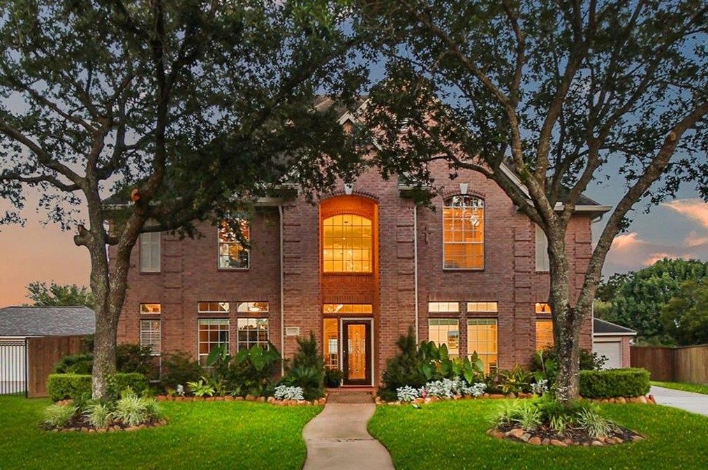 5310 Indian Shores Ln, Houston TX  77041-4298 exterior