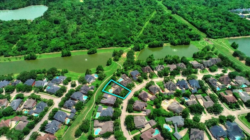 5310 Indian Shr Ln, Houston TX  77041-4299 exterior