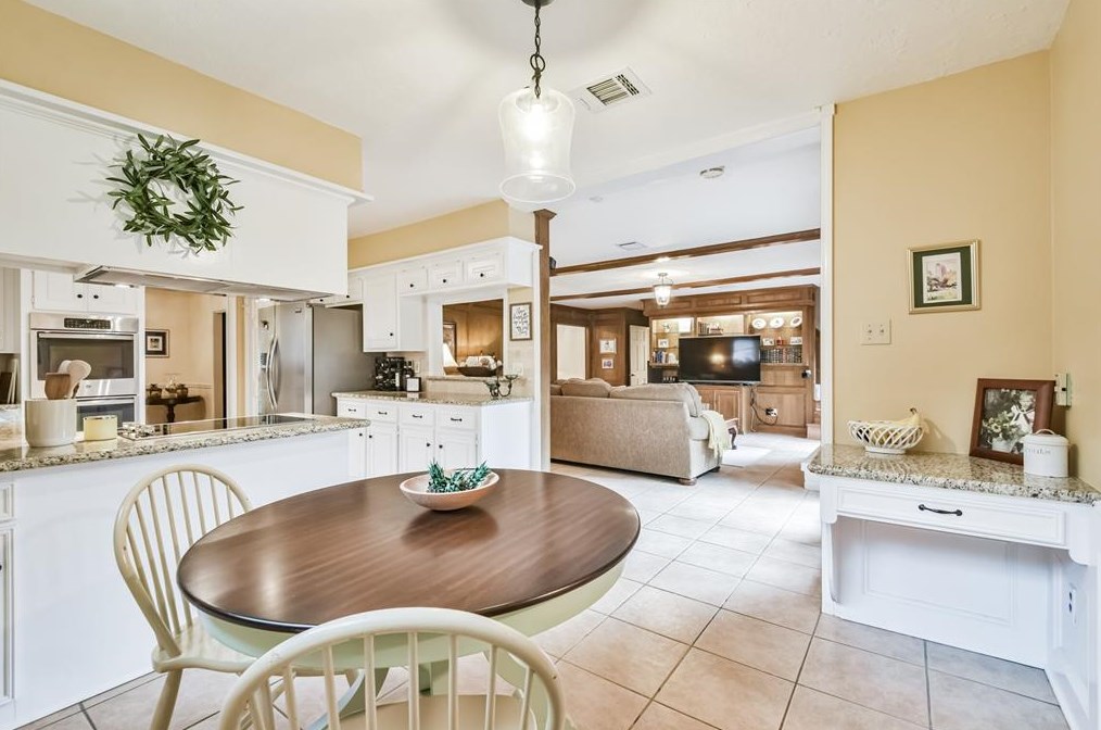 11915 Normont Dr, Houston TX  77070-2958 exterior