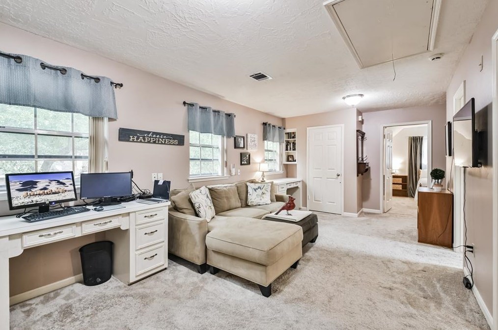 11915 Normont Dr, Houston TX  77070-2958 exterior