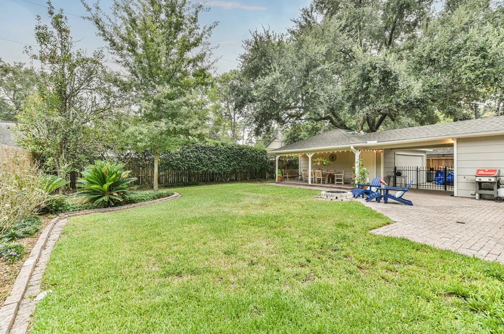 11915 Normont Dr, Houston TX  77070-2958 exterior