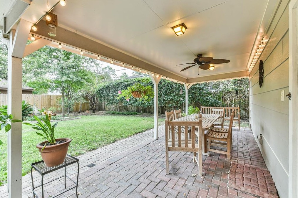 11915 Normont Dr, Houston TX  77070-2958 exterior