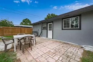 1425 Confederate Rd, Houston, TX 77055 - Photo 31