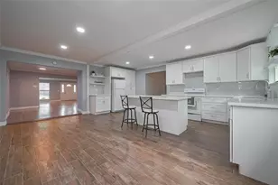 1425 Confederate Rd, Houston, TX 77055 - Photo 13