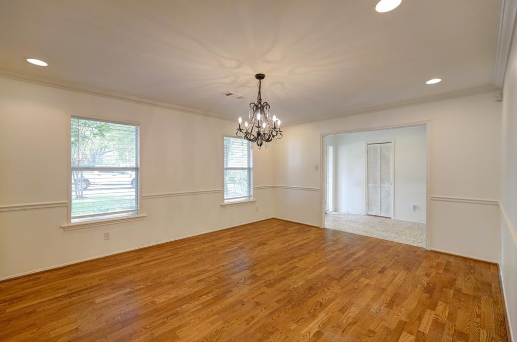 938 Magdalene Dr, Houston TX  77024-2611 exterior