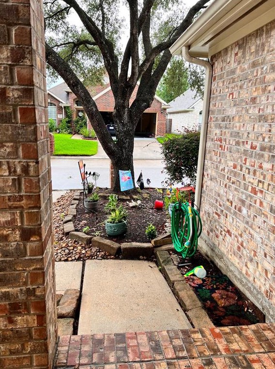 3115 Candle Pond Ln, Spring TX  77388-2725 exterior
