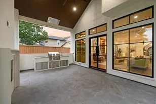 1236 Martin Dr, Houston, TX 77018 - Photo 11