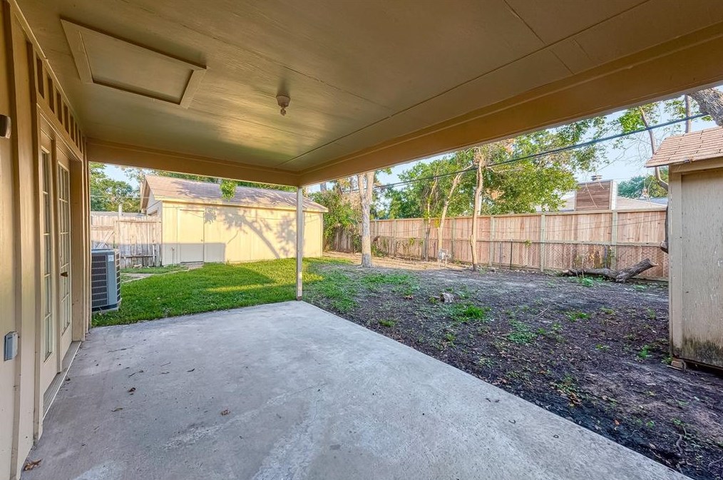 4207 Marlborough, Houston TX  77092-7531 exterior
