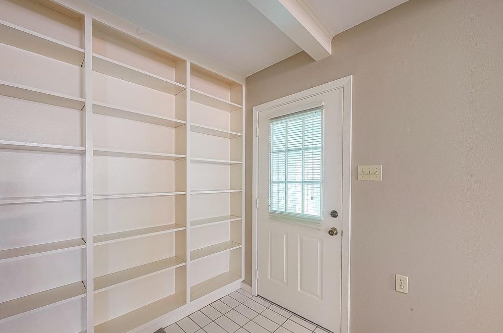 4207 Marlborough, Houston TX  77092-7531 exterior