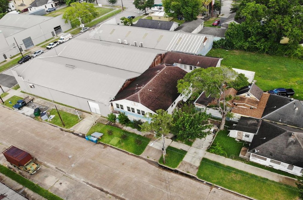 305 Roberts St, Houston TX  77003-2405 exterior