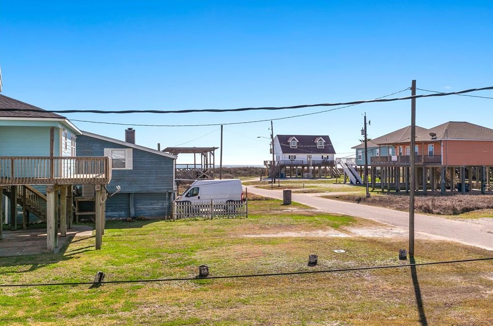 218 Driftwood Ct, Jones Creek TX  77541-8956 exterior