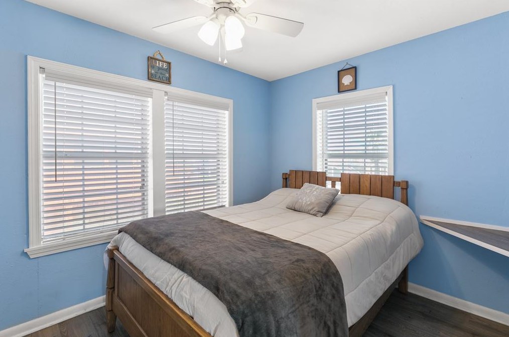 218 Driftwood Ct, Jones Creek TX  77541-8956 exterior