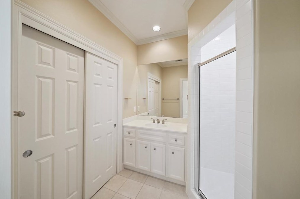 3531 Yupon, Houston TX  77006-4842 exterior