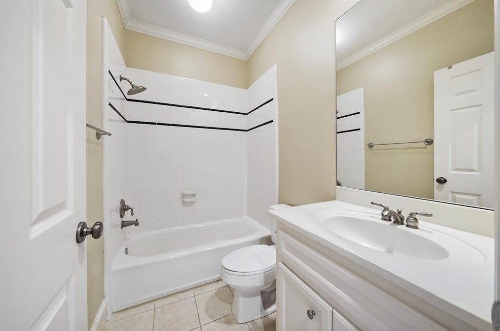 3531 Yupon, Houston TX  77006-4842 exterior