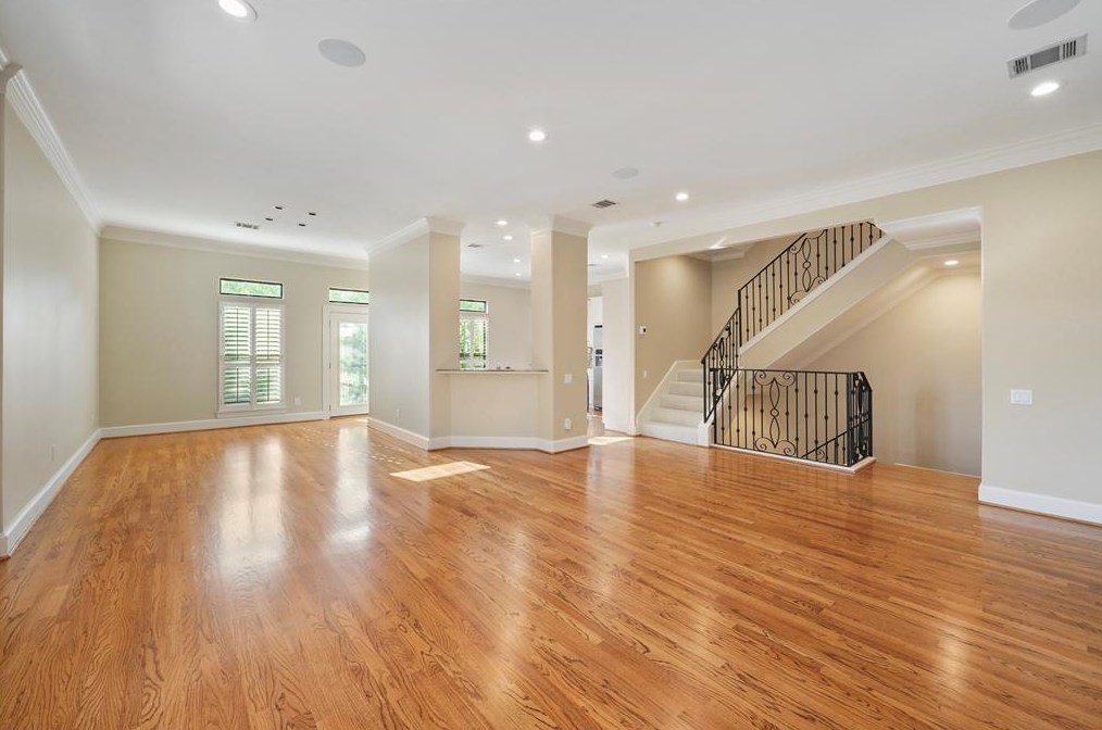 3531 Yupon, Houston TX  77006-4842 exterior