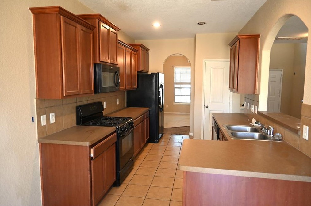 1103 Imperial Lake Dr, Houston TX  77073-6158 exterior