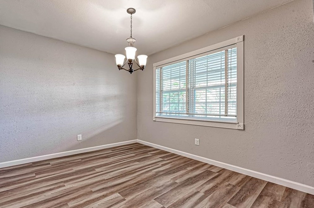 1046 Shady Trail Ln, Houston TX  77038-1833 exterior