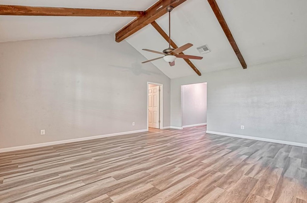 1046 Shady Trail Ln, Houston TX  77038-1833 exterior
