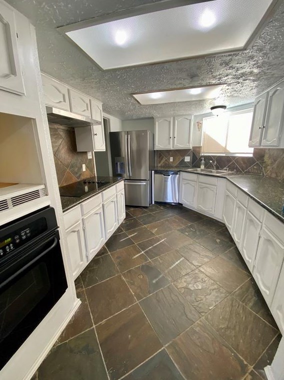 7054 Camino Verde Dr, Houston TX  77083-2314 exterior