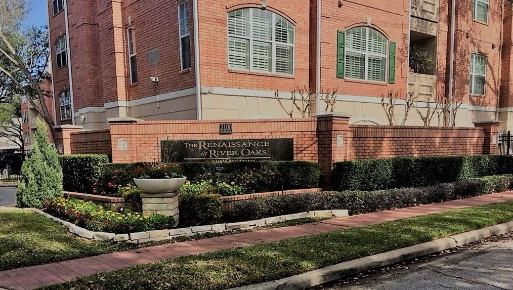 2100 Welch St, Houston TX  77019-5660 exterior