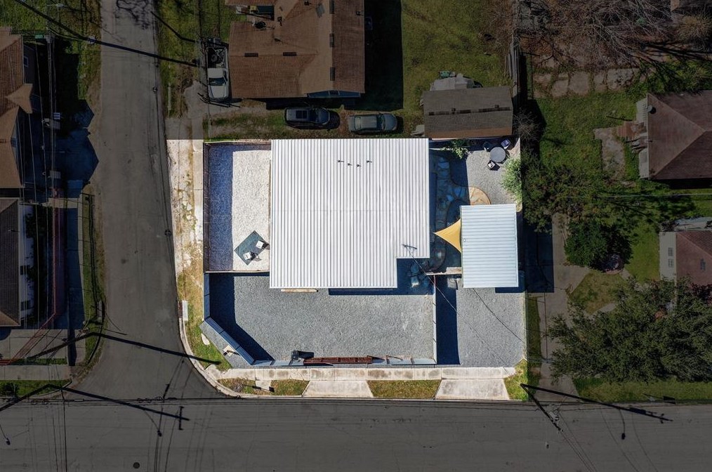 803 Schweikhardt, Houston TX  77020-7744 exterior