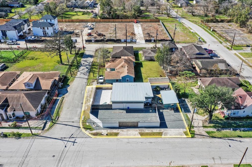 803 Schweikhardt, Houston TX  77020-7744 exterior
