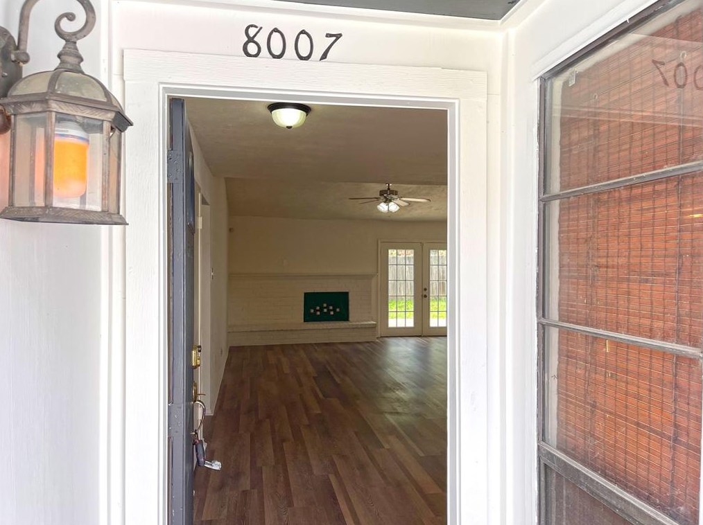 8007 Knightwood Forest Dr, Houston TX  77088-2836 exterior