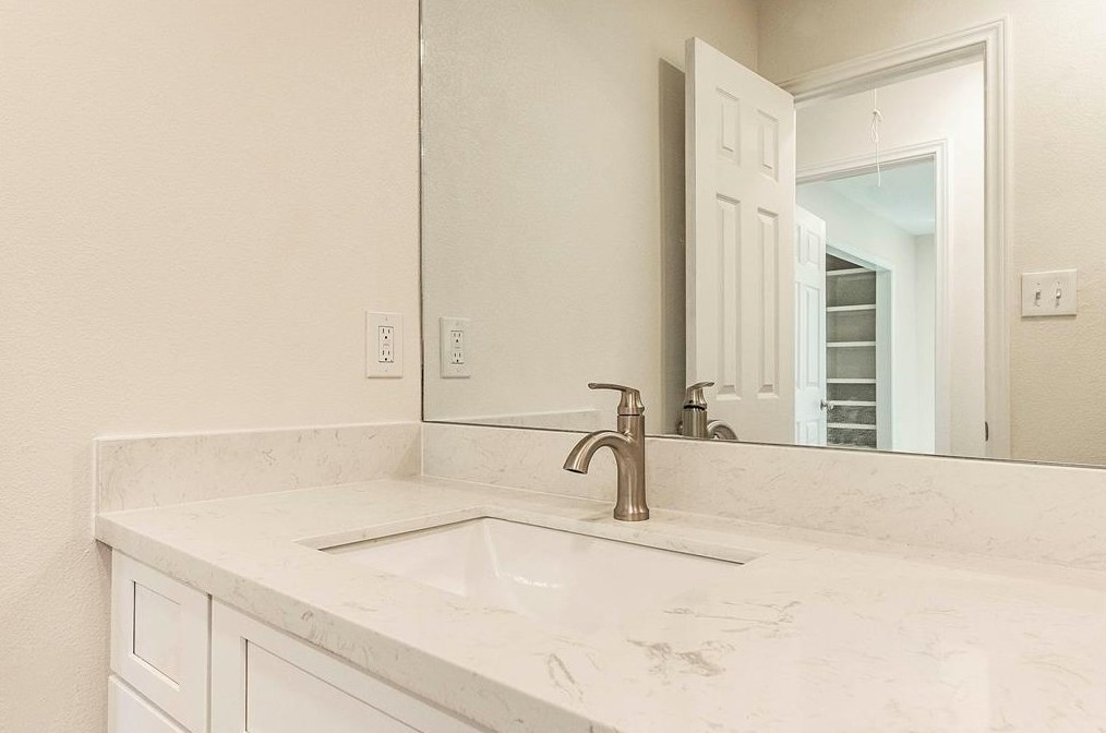 15807 Fathom Ln, Houston TX 77062-4437 exterior