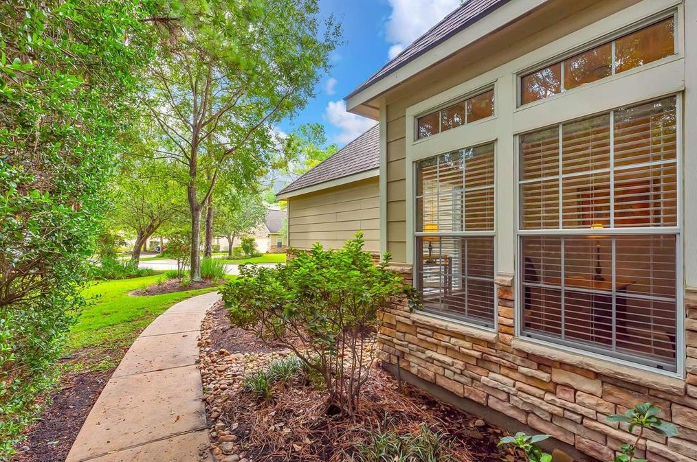 78 Wintergreen Trl, Spring TX  77382-4801 exterior