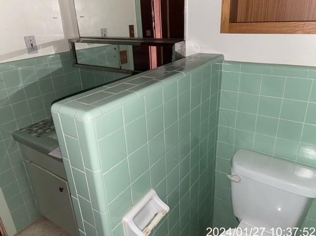 301 Church St, Jones Creek TX  77437-3401 exterior