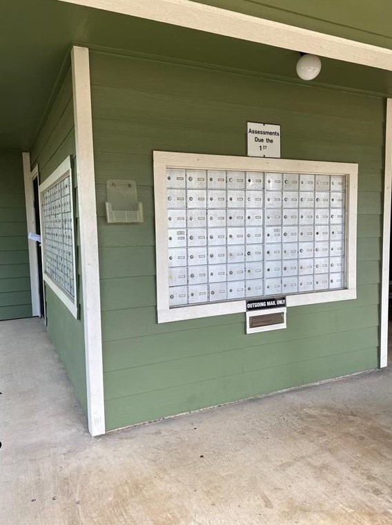 14777 Wunderlich Dr, Houston TX  77069-2894 exterior