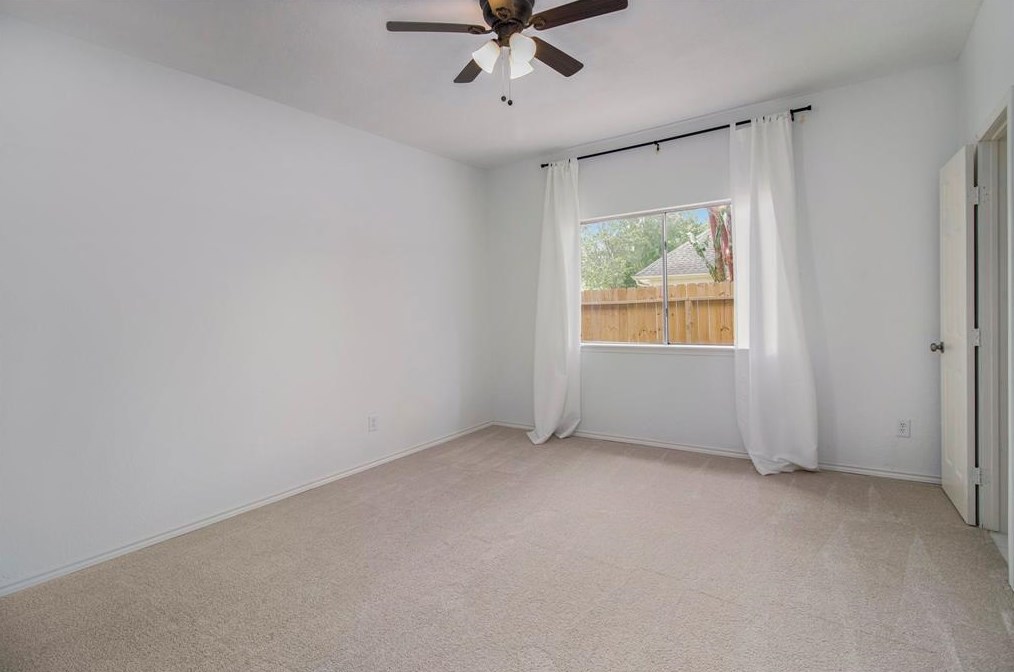 13522 Scenic Glade Dr, Houston TX  77059-2809 exterior