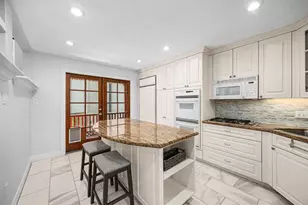 1926 Indiana St, Houston, TX 77019 - Photo 11