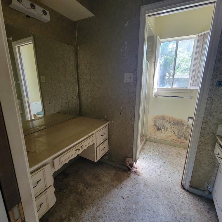 18630 Prince William Ln, Houston TX  77058-4225 exterior