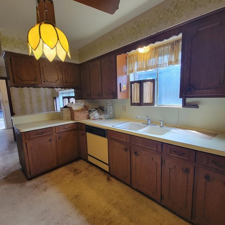 18630 Prince William Ln, Houston TX  77058-4225 exterior