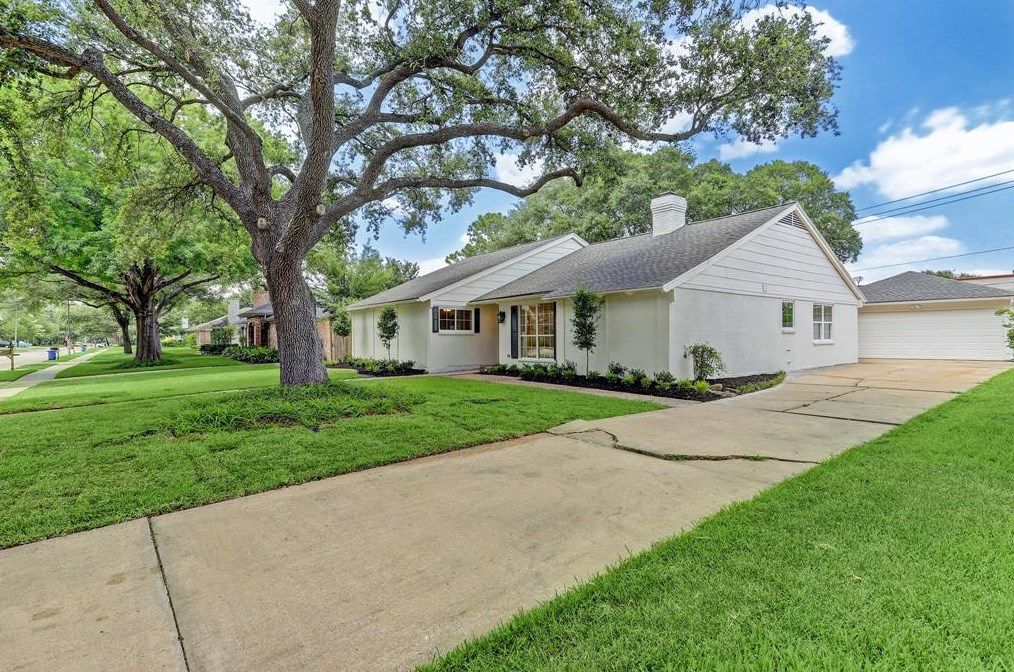 11858 Westmere Dr, Houston TX  77077-4964 exterior
