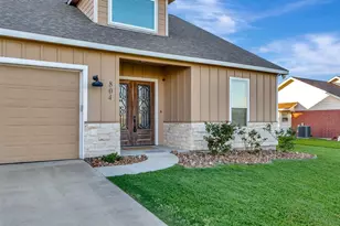 804 Catclaw Ln, Edna, TX 77957 - Photo 5