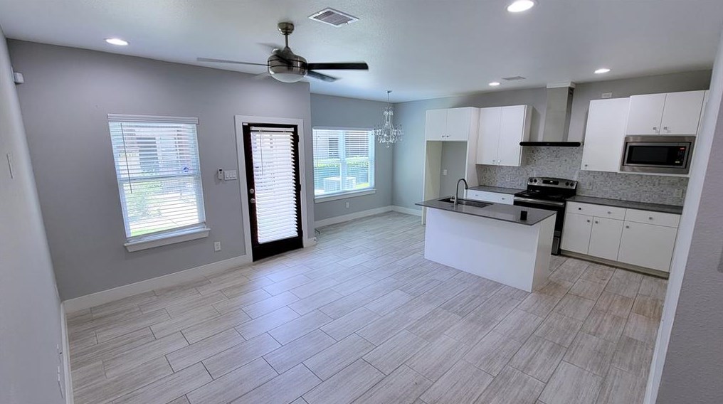 14 Evanston St, Houston TX  77015-1616 exterior