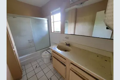 1601 15th Street N, Texas City, TX 77590 - Photo 9