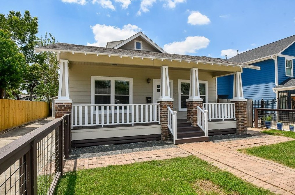 1307 Walton St, Houston TX  77009-3037 exterior