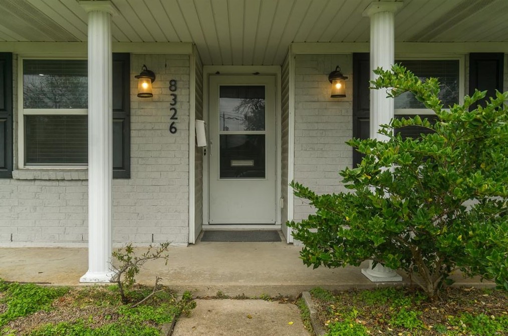 8326 Hazen St, Houston TX  77036-6860 exterior