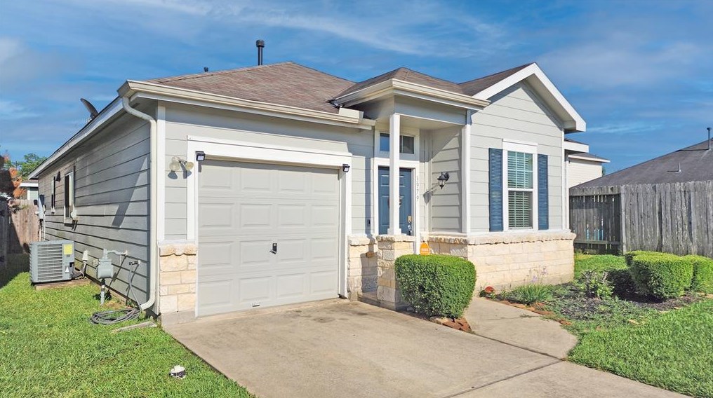 3979 Mossy Spring Ln, Spring TX  77388-3651 exterior