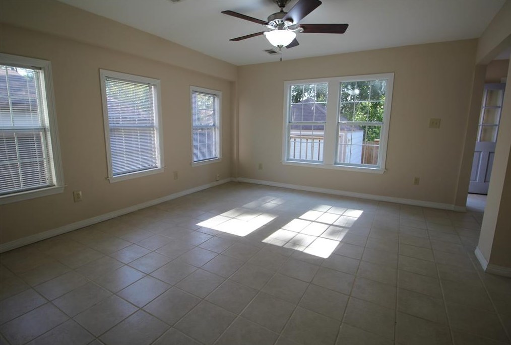 1905 Idylwood Dr, Houston TX  77023-4803 exterior