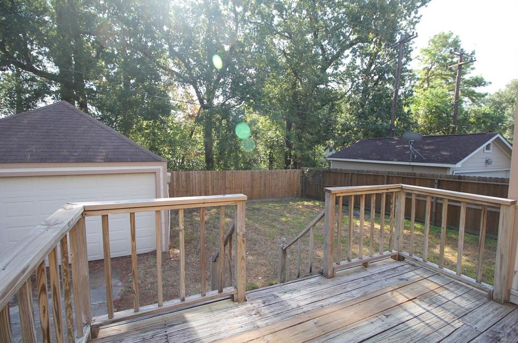 1905 Idylwood Dr, Houston TX  77023-4803 exterior