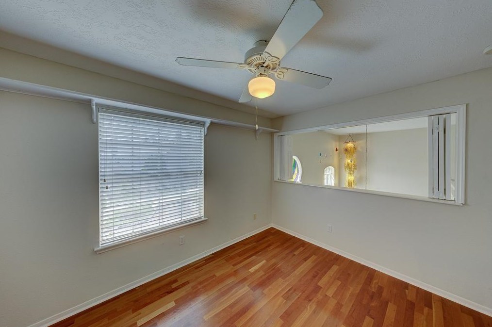 1297 El Camino Village Dr, Houston TX  77058-3080 exterior