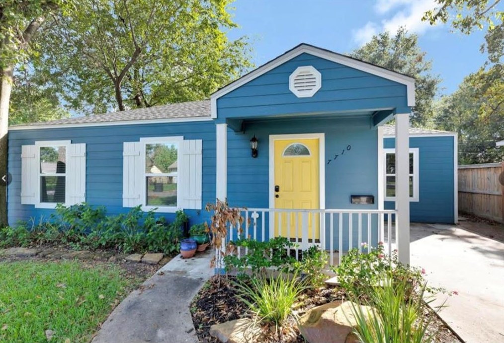 7710 Erath St, Houston TX  77012-1804 exterior