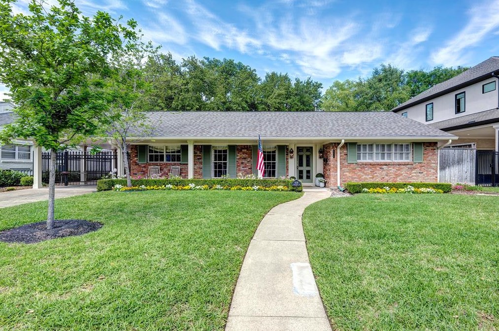 6236 Terwilliger Way, Houston TX  77056-2607 exterior