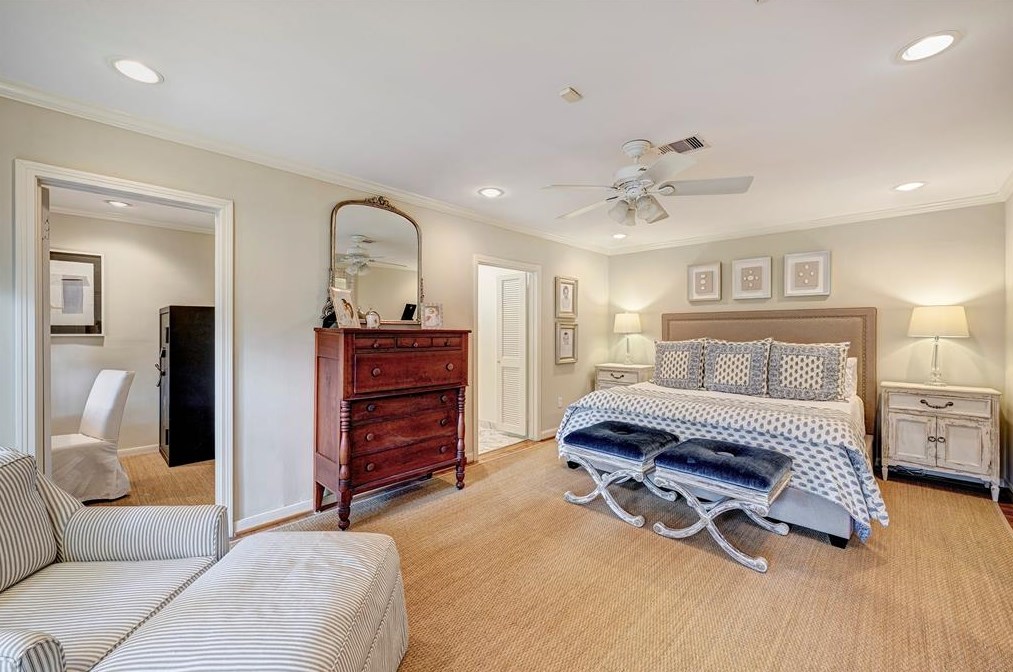 6236 Terwilliger Way, Houston TX  77056-2607 exterior